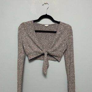 LONG SLEEVED CROPPED TIE FRONT TOP